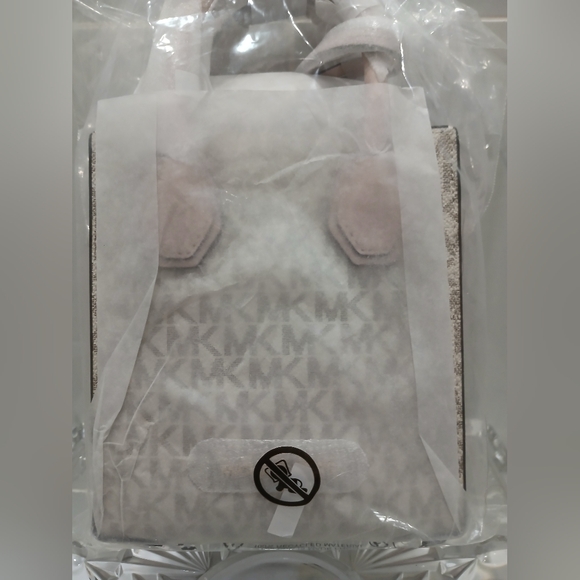 MICHAEL KORS Mercer X-Small Mini Pebbled Leather Crossbody Powder Blush NWT - Picture 13 of 16